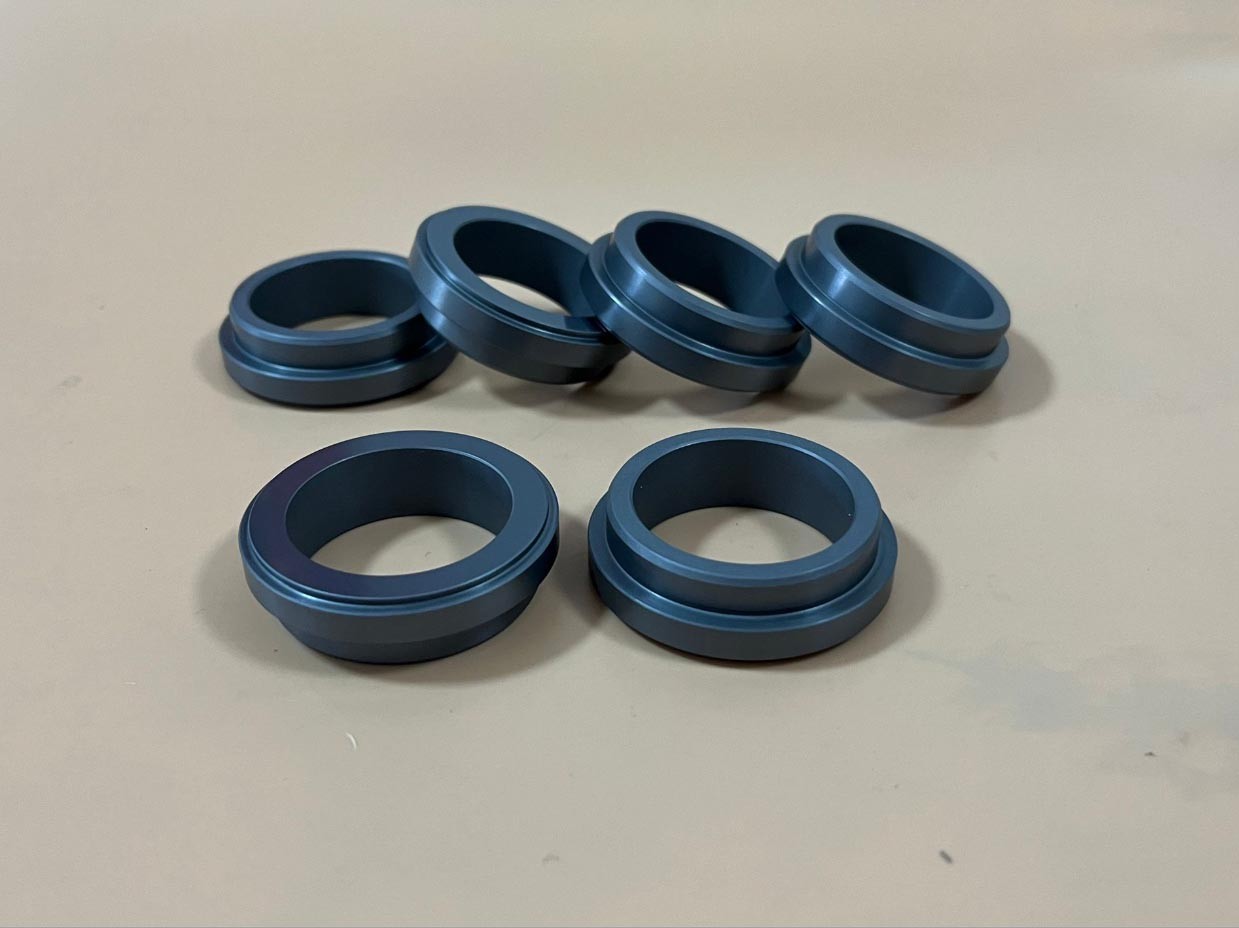 Corrosion and abrasion resistant stationary ring/rotary ring in silicon carbide