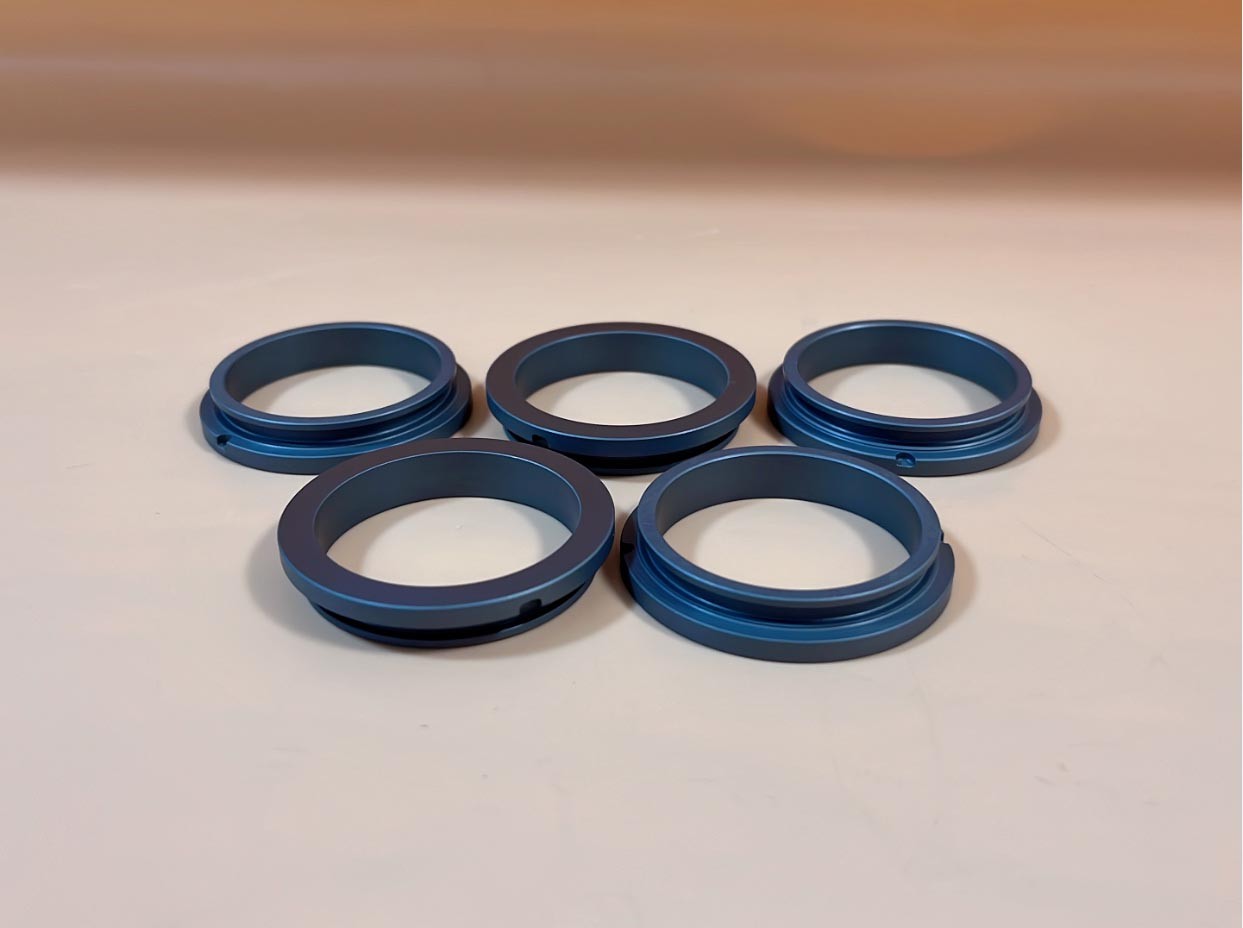 Corrosion and abrasion resistant stationary ring/rotary ring in silicon carbide