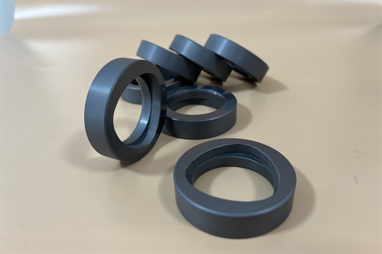 Silicon carbide mechanical pump shaft seals