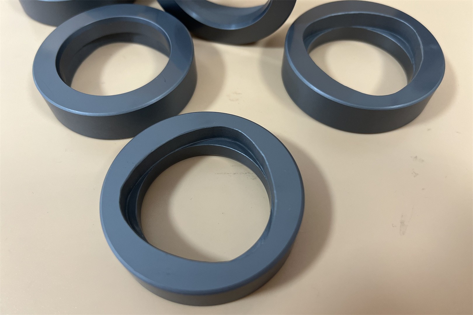 Silicon carbide mechanical pump shaft seals